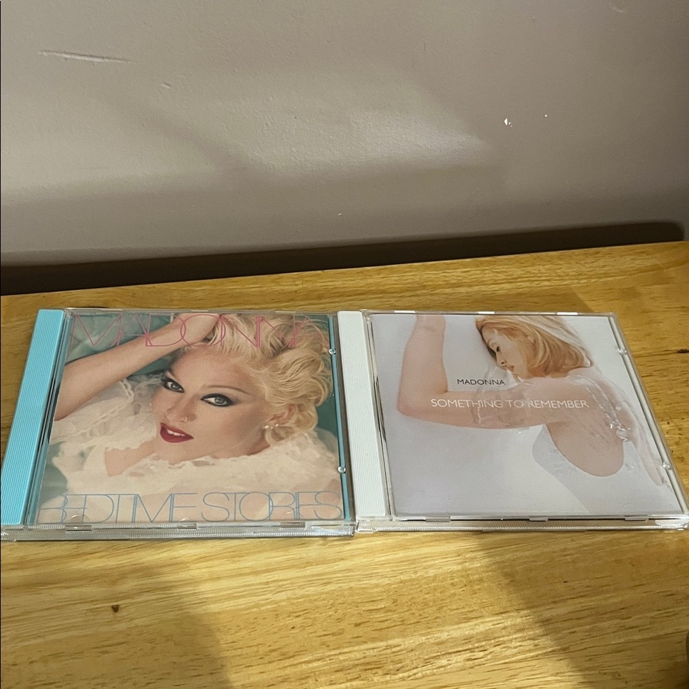 😄Madonna 2 cd bundle 1994 & 1995 release date